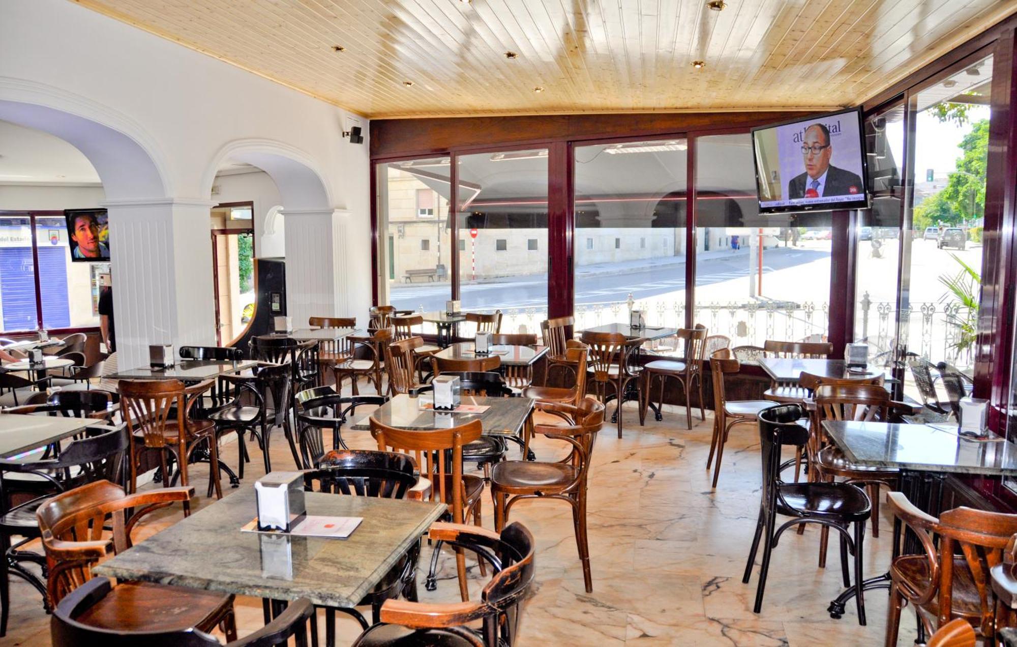 Hostal La Rotonda Ourense Exterior foto