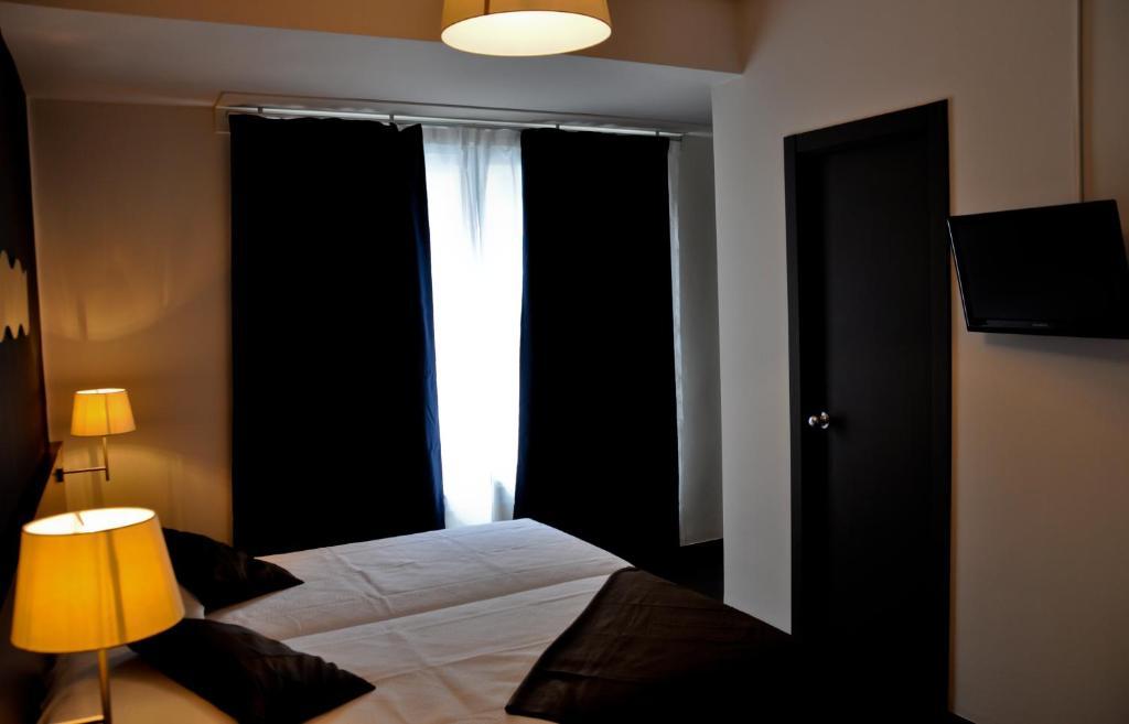 Hostal La Rotonda Ourense Cameră foto