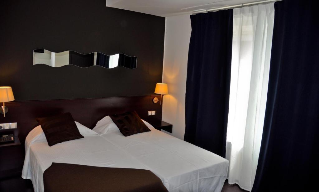 Hostal La Rotonda Ourense Cameră foto